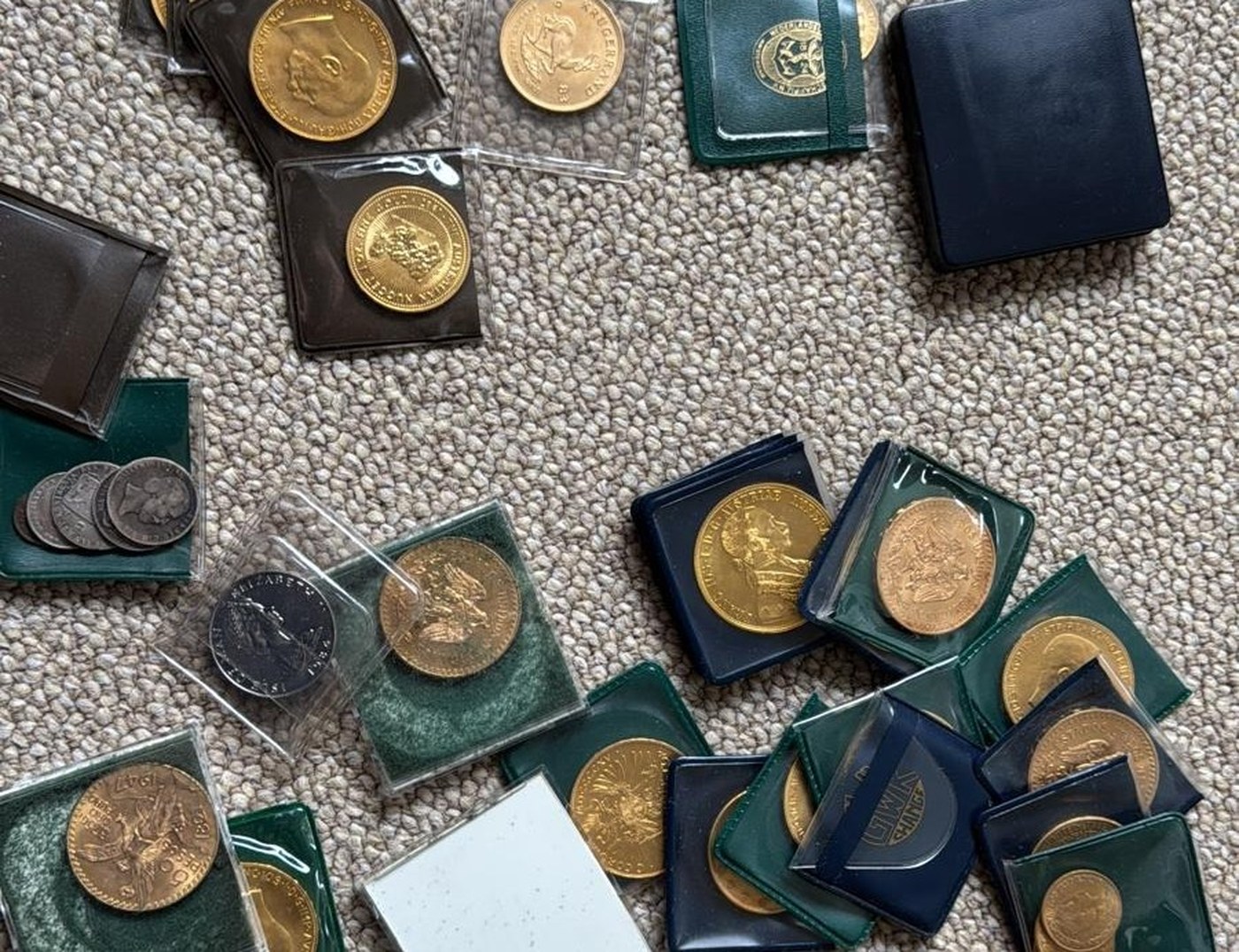 Verzameling gouden munten aangetroffen tijdens een woningopname